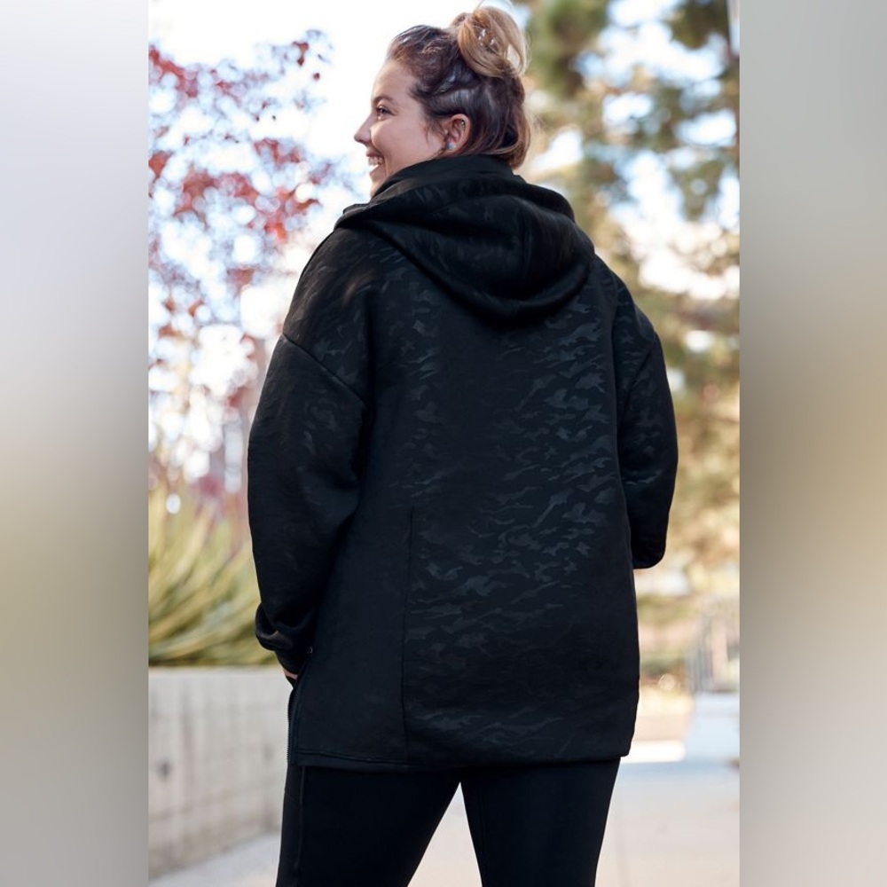 Fabletics Black Camo Zip-Up Jacket - image 4